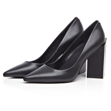 women black chunky heel shoes
